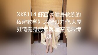 开档牛仔裤清纯又骚美女，和男友居家操 逼，舔屌吸吮口活很棒，肥穴骑乘自己动，正入边操边揉阴蒂，搞得美女爽歪歪1