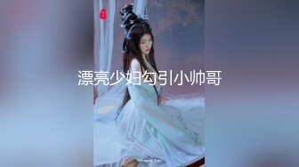 最新流出【特攻队系列】潜入大学校园蹲守女卫隔间连拍课间出来方便的美眉们有几个颜值高美女上火了尿尿有点黄