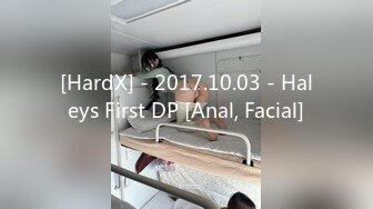 【新片速遞】 漂亮大奶轻熟女 身材丰腴皮肤白皙 在超市啤酒瓶 火腿肠猛插骚穴 淫水直流 稀毛粉穴抠的尿尿狂喷 