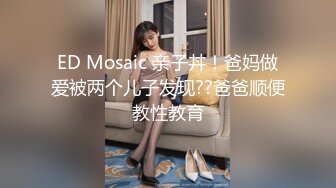 服装商城 偷拍买衣服的的小妹 本来光线不好 却刚好有一束光照在她的B上 真是天意啊