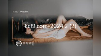 极品骚浪美少女【颜射颜射女神】狂欢平安夜，圣诞套装双插初体验，跪舔双屌，喜欢这痛并快乐着的感觉.